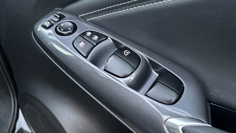 Nissan Juke 1.0 DiG-T 114 N-Connecta 5dr DCT Petrol Hatchback